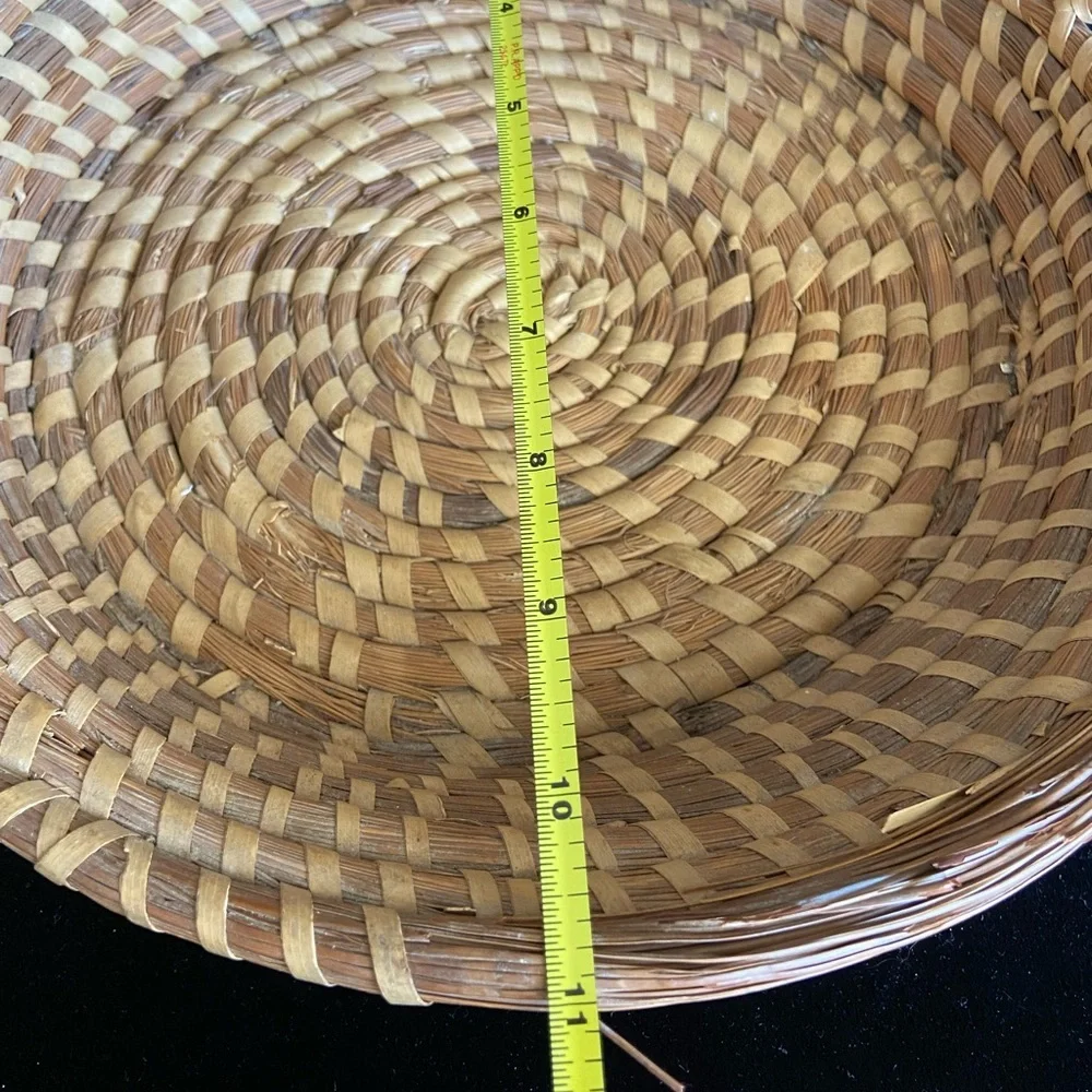 Vintage Sweetgrass Basket With Handle Handmade In Charleston, South Carolina - Picture 8 of 10